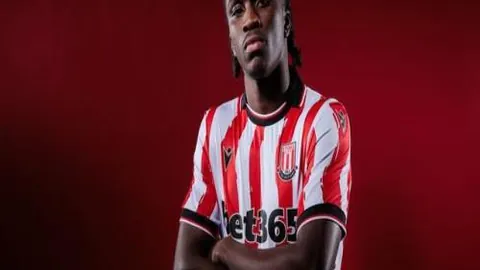 王钰栋或入国足23人名单，中后场调整揭晓将至。